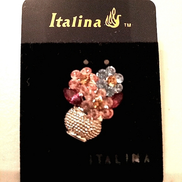 Jewelry - 🎁 FREE GIFT INCLUDED 🎁NWT Floral Crystal Brooch Pin Fashion Jewelry Women